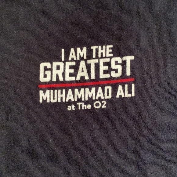 Ali Muhammed Ali Women’s Medium T- Shirt in EUC - Picture 4 of 8